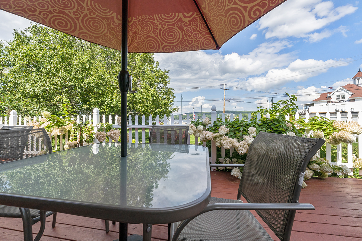 The-Bove-House---Addntl_115-1200-outdoor-veranda.png